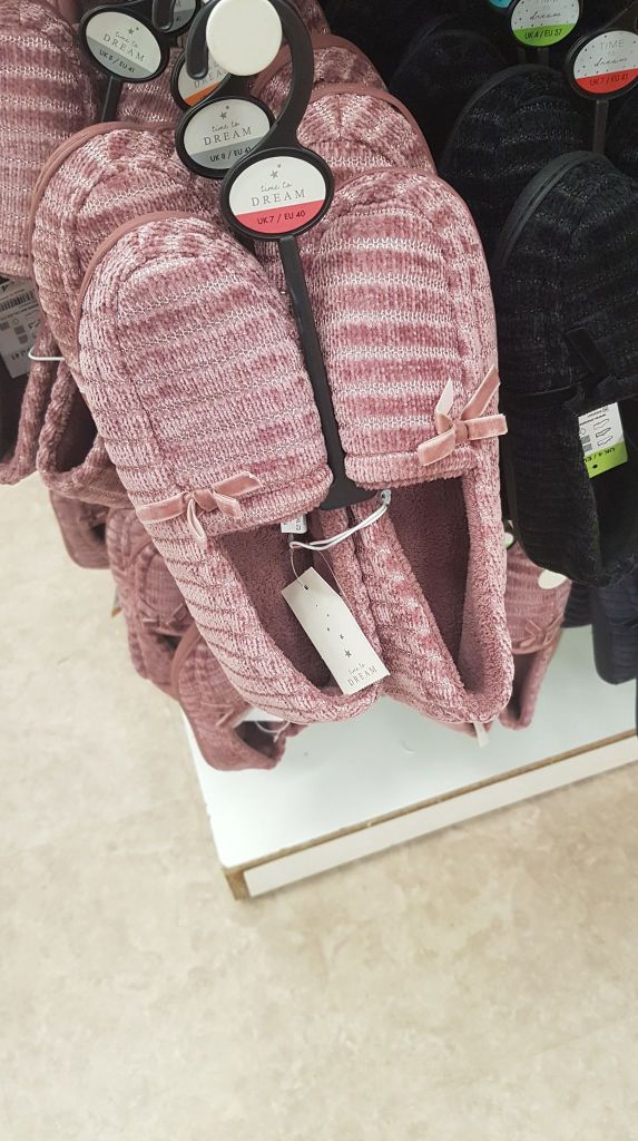 This image has an empty alt attribute; its file name is 118615485_303095610757722_494400527824792486_n.jpg